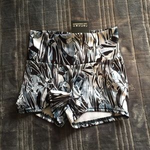 NWT BlackMilk Heavy Metal Traîner Shorts XS